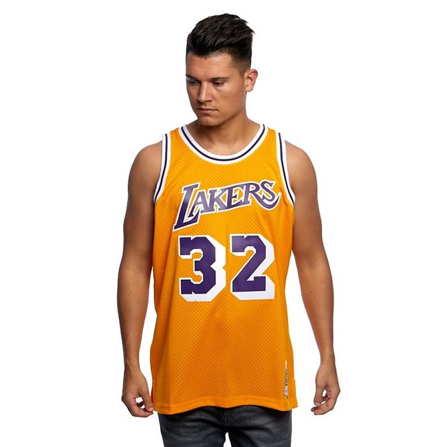 lakers jersey number 32